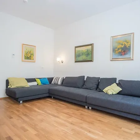 Luxury Central דירה