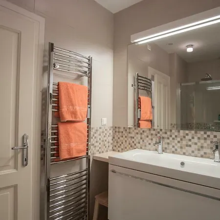 아파트 Luxury Central